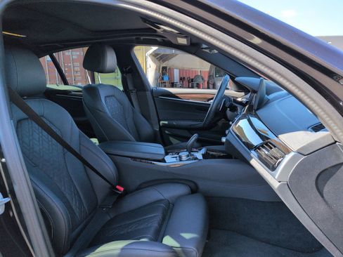 Certified 2023 BMW 540i w/ M Sport Package image 31