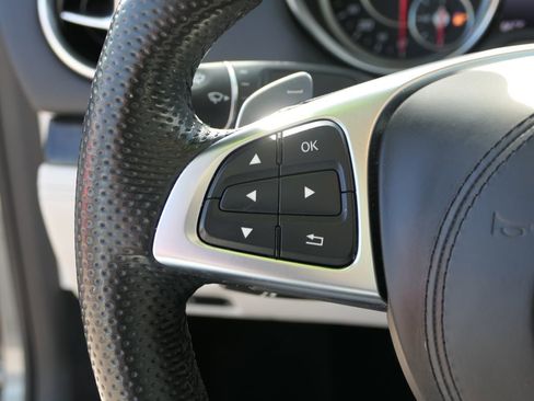 Used 2019 Mercedes-Benz SL 550 SL 550 image 15