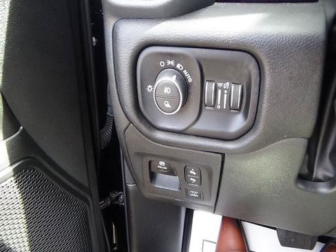 Certified 2025 RAM 1500 Big Horn AWD/4WD image 23