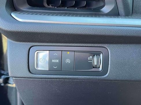 Certified 2025 Chevrolet Traverse LT image 22