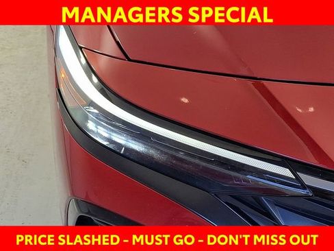 Certified 2024 Hyundai Elantra Limited image 10