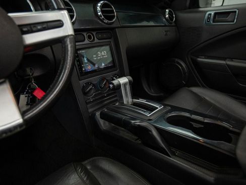 Used 2005 Ford Mustang GT RWD image 27
