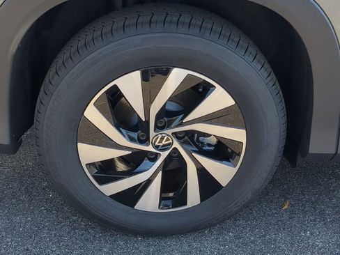 New 2026 Volkswagen Tiguan S image 5