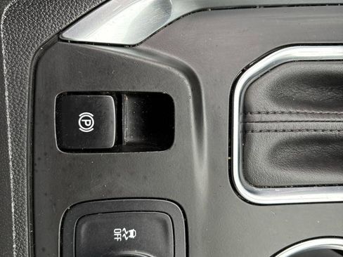 Used 2018 Chevrolet Traverse LT AWD/4WD image 25