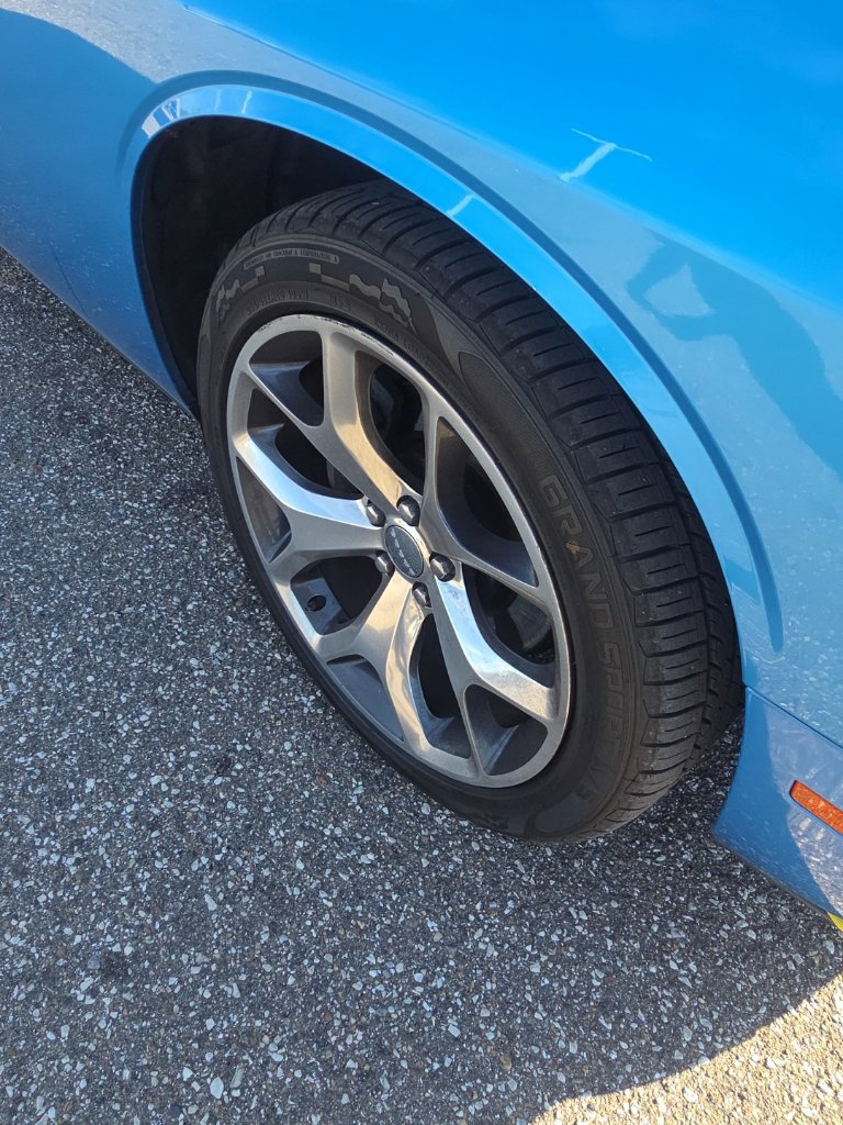 Used 2015 Dodge Challenger SXT Plus w/ Driver Convenience Group RWD image 10