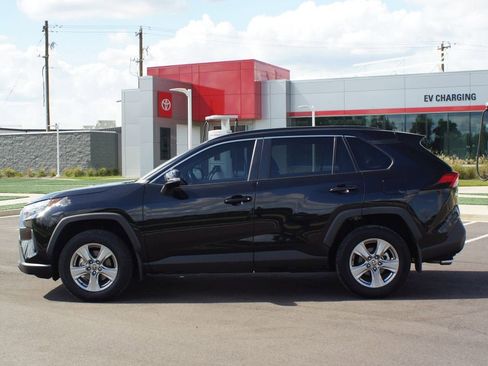 Used 2023 Toyota RAV4 XLE image 13