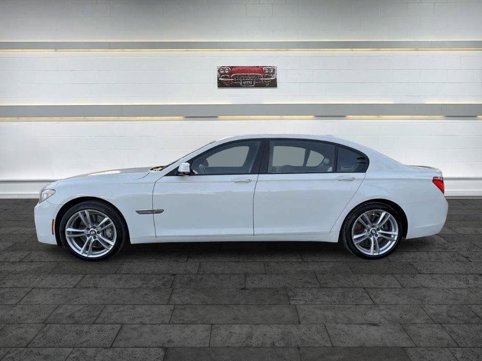 Used 2012 BMW 750Li RWD image 4