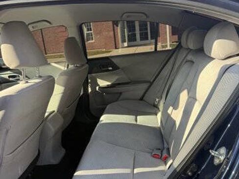 Used 2014 Honda Accord LX image 17