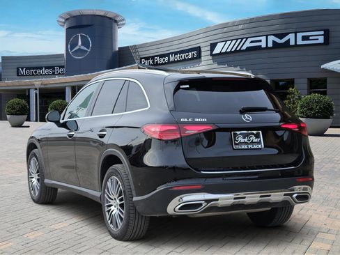 Used 2025 Mercedes-Benz GLC 300 image 4