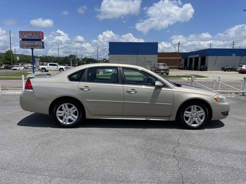 Used 2011 Chevrolet Impala LT w/ Luxury Edition Package FWD image 2