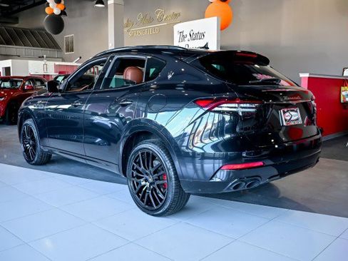 Used 2022 Maserati Levante GT image 7