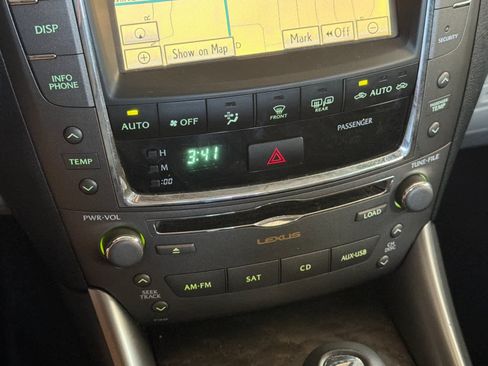 Used 2010 Lexus IS 350 w/ Preferred Accessory Package RWD image 21