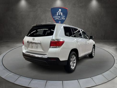 Used 2012 Toyota Highlander FWD image 5