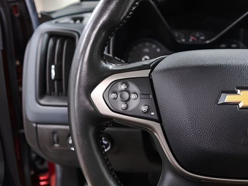 Used 2021 Chevrolet Colorado Z71 AWD/4WD image 10