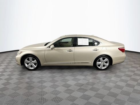 Used 2010 Lexus LS 460 RWD image 8