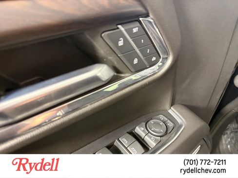 Used 2022 GMC Sierra 1500 SLT w/ SLT Convenience Package AWD/4WD image 11