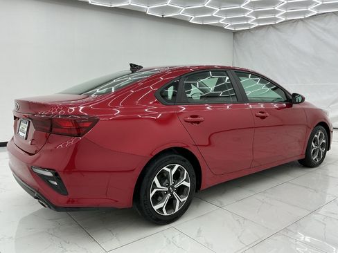 Used 2020 Kia Forte LXS FWD image 11