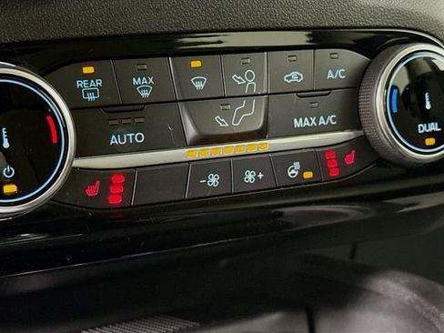 Certified 2022 Ford Escape SE w/ SE Sport Appearance Package image 20