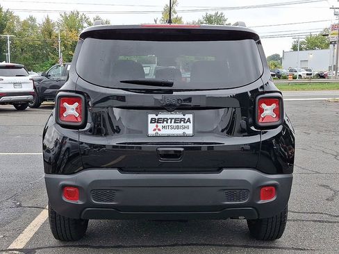 Used 2023 Jeep Renegade Latitude image 5