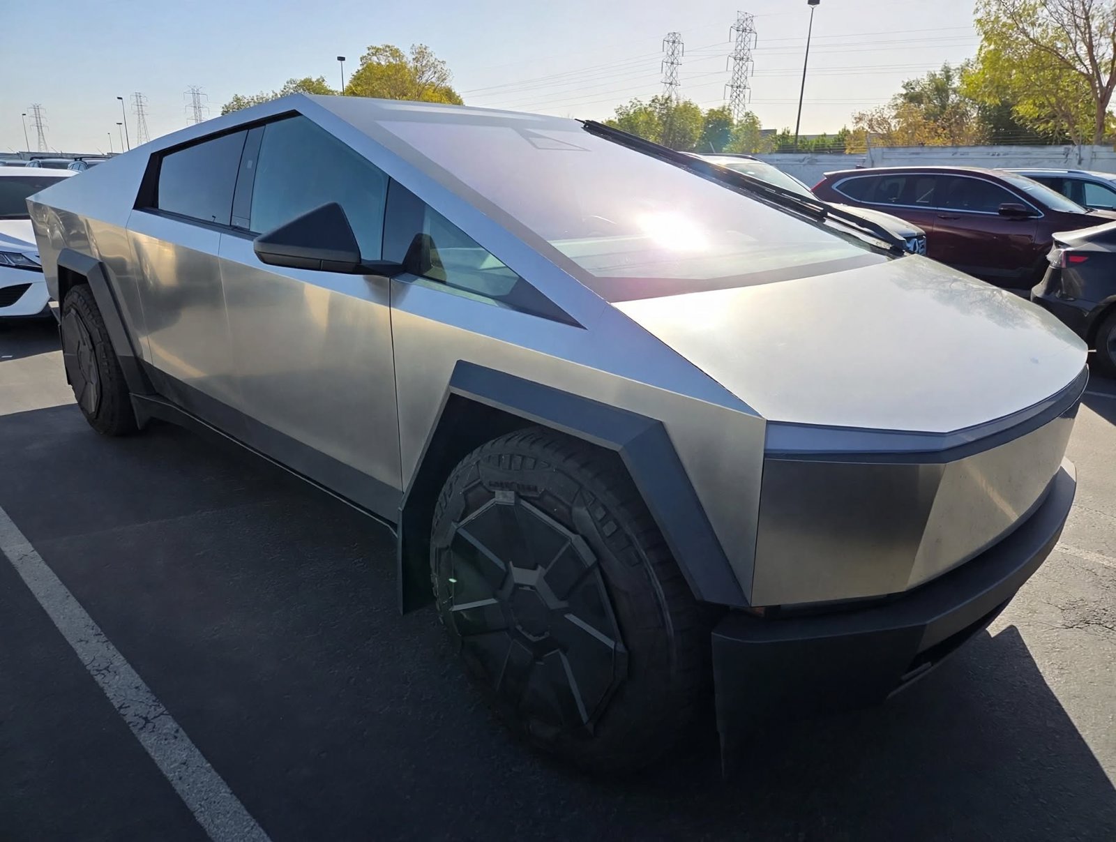 Used 2024 Tesla Cybertruck AWD Crew Cab image 1
