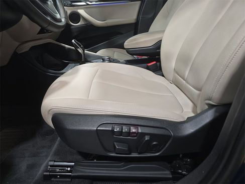 Used 2021 BMW X1 sDrive28i w/ Convenience Package image 27