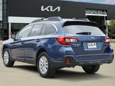 Used 2019 Subaru Outback 2.5i Premium w/ Popular Package #2 AWD/4WD image 4