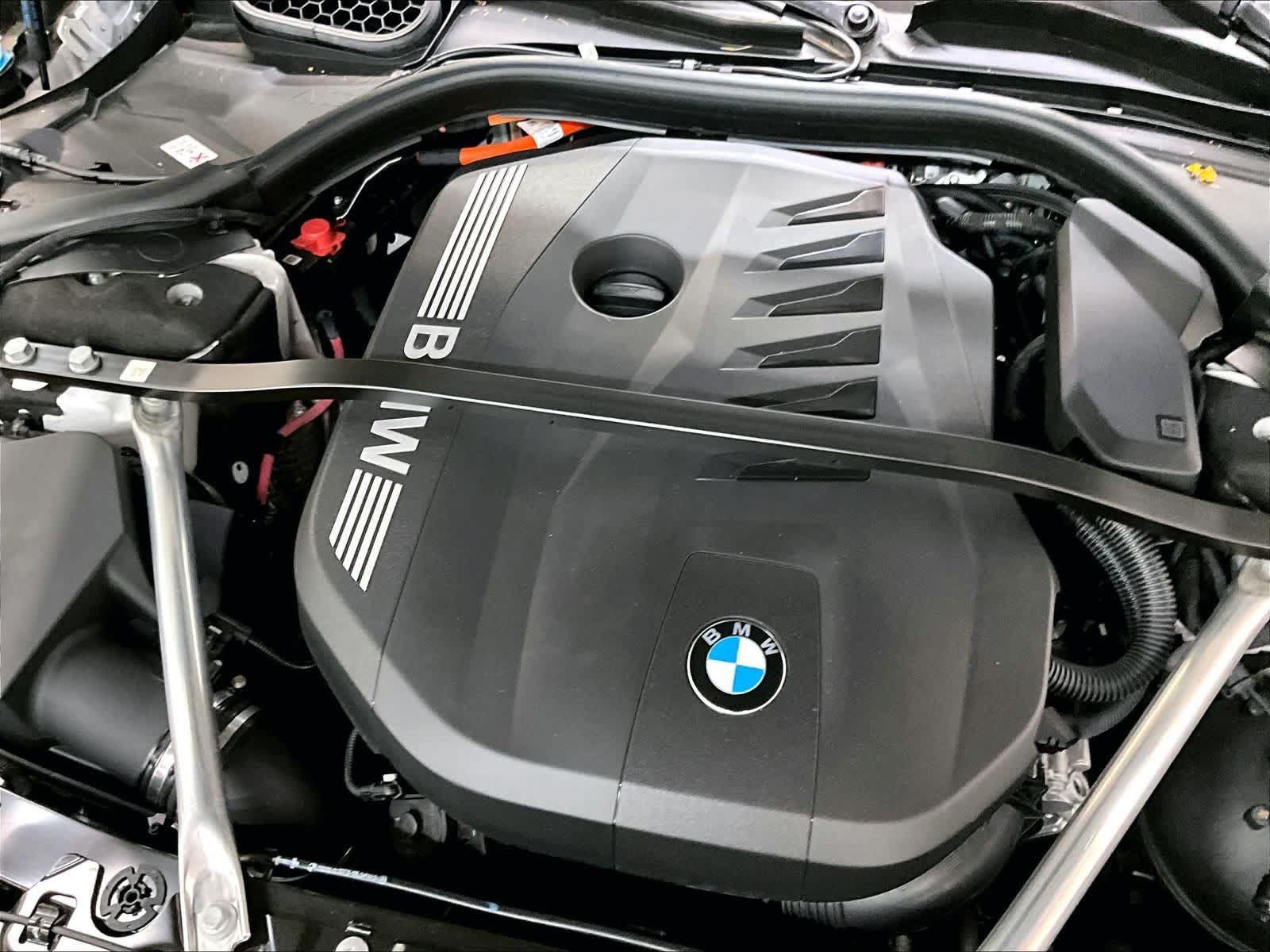 Used 2026 BMW 750e xDrive w/ Executive Package AWD/4WD image 34