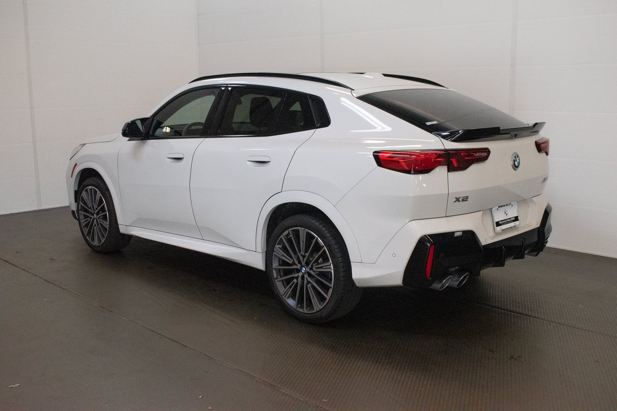 Used 2026 BMW X2 M35i w/ Technology Package AWD/4WD image 6