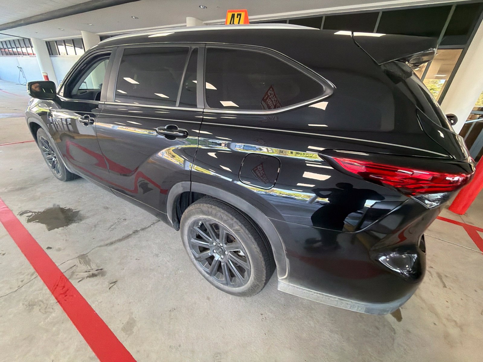 Used 2023 Toyota Highlander Bronze Edition FWD image 19
