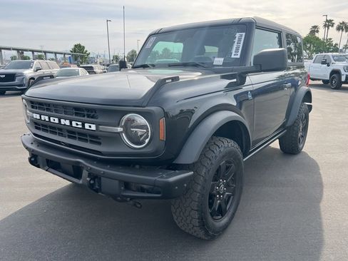 Used 2023 Ford Bronco Black Diamond image 3