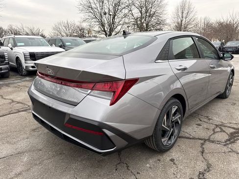New 2026 Hyundai Elantra Limited image 8