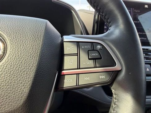 Used 2022 Toyota Highlander Platinum image 18