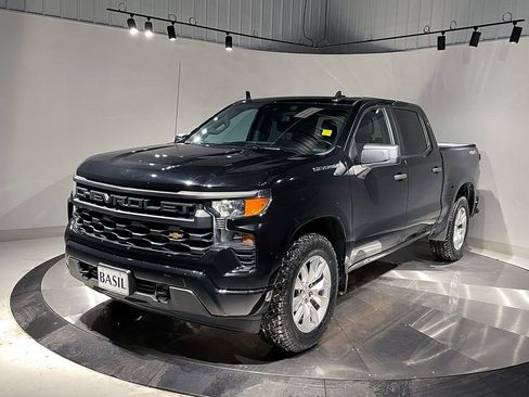 Used 2022 Chevrolet Silverado 1500 Custom image 8