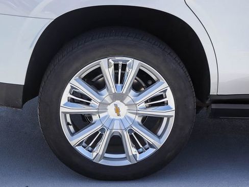 Used 2022 Chevrolet Tahoe High Country AWD/4WD image 9