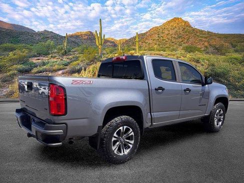 Used 2021 Chevrolet Colorado Z71 AWD/4WD image 4