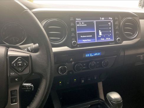 Used 2021 Toyota Tacoma TRD Off-Road w/ Technology Package image 5