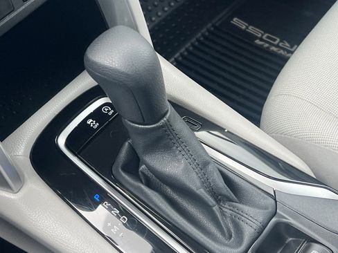 Certified 2024 Toyota Corolla Cross L image 18