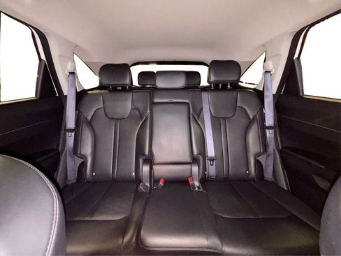 Used 2024 Kia Sorento S image 22