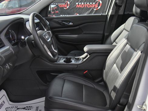 Used 2023 GMC Acadia SLT image 18