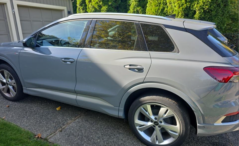 Used 2023 Audi Q4 e-tron Premium Plus AWD/4WD image 2