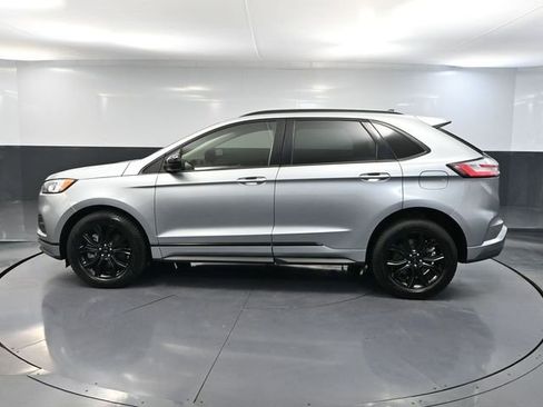 Used 2024 Ford Edge SE w/ Black Appearance Package AWD/4WD image 10