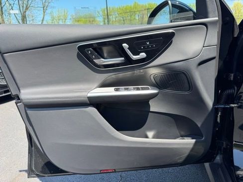 Used 2026 Mercedes-Benz GLC 300 4MATIC image 19