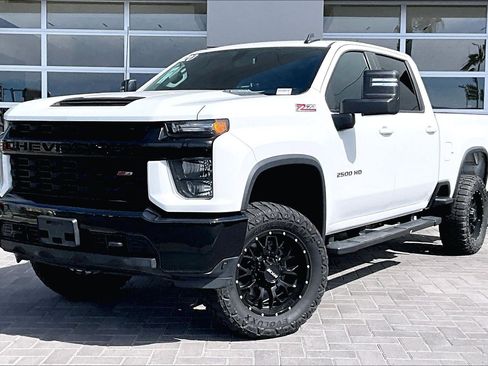 Used 2020 Chevrolet Silverado 2500 LT w/ Z71 Off-Road Package image 1