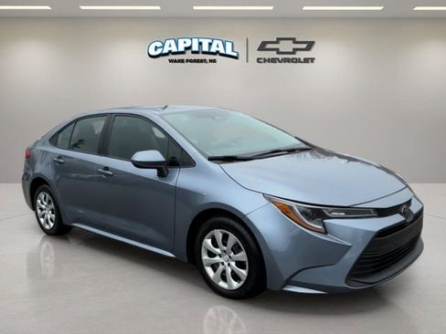 Used 2023 Toyota Corolla LE image 7