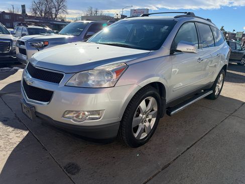 Used 2011 Chevrolet Traverse LT w/ All-Star Package image 2