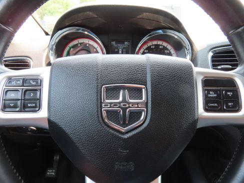 Used 2011 Dodge Durango Crew w/ Entry Nav/Commuter Group AWD/4WD image 17