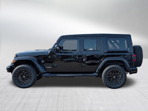 Used 2022 Jeep Wrangler Unlimited Sahara AWD/4WD image 4