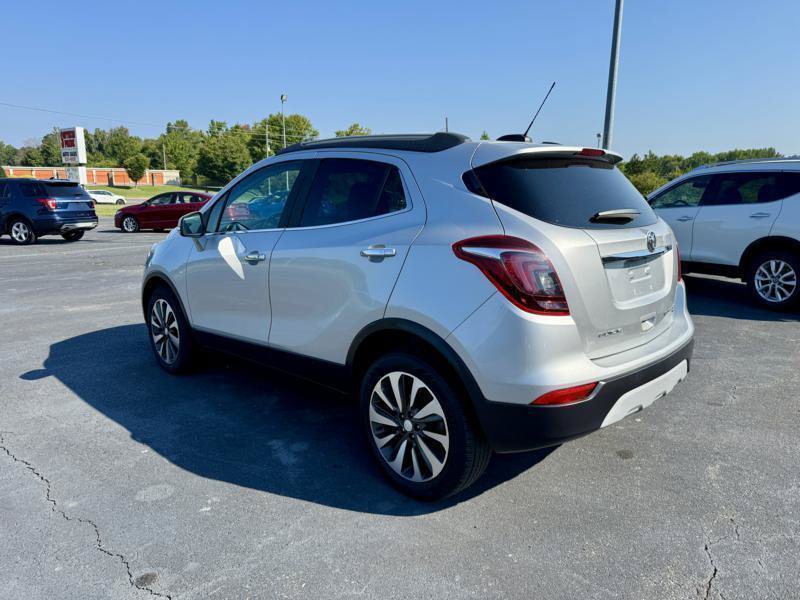 Used 2018 Buick Encore Essence AWD/4WD image 2