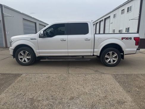 Used 2018 Ford F150 Platinum w/ Equipment Group 701A Luxury AWD/4WD image 3