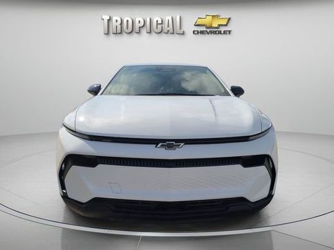 New 2026 Chevrolet Equinox EV LT w/ LPO, Blackout Package FWD image 8